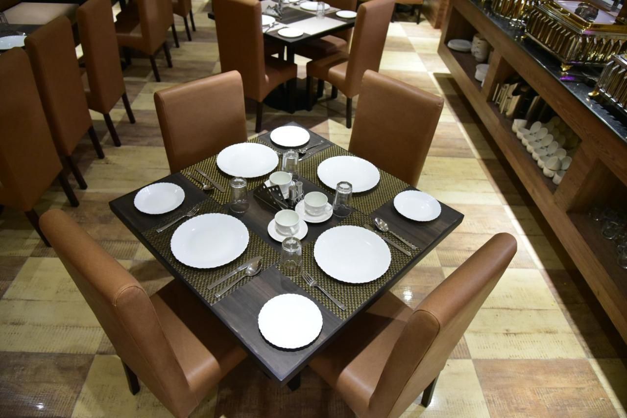 Haldwāni Hotel Crystal Grand מראה חיצוני תמונה