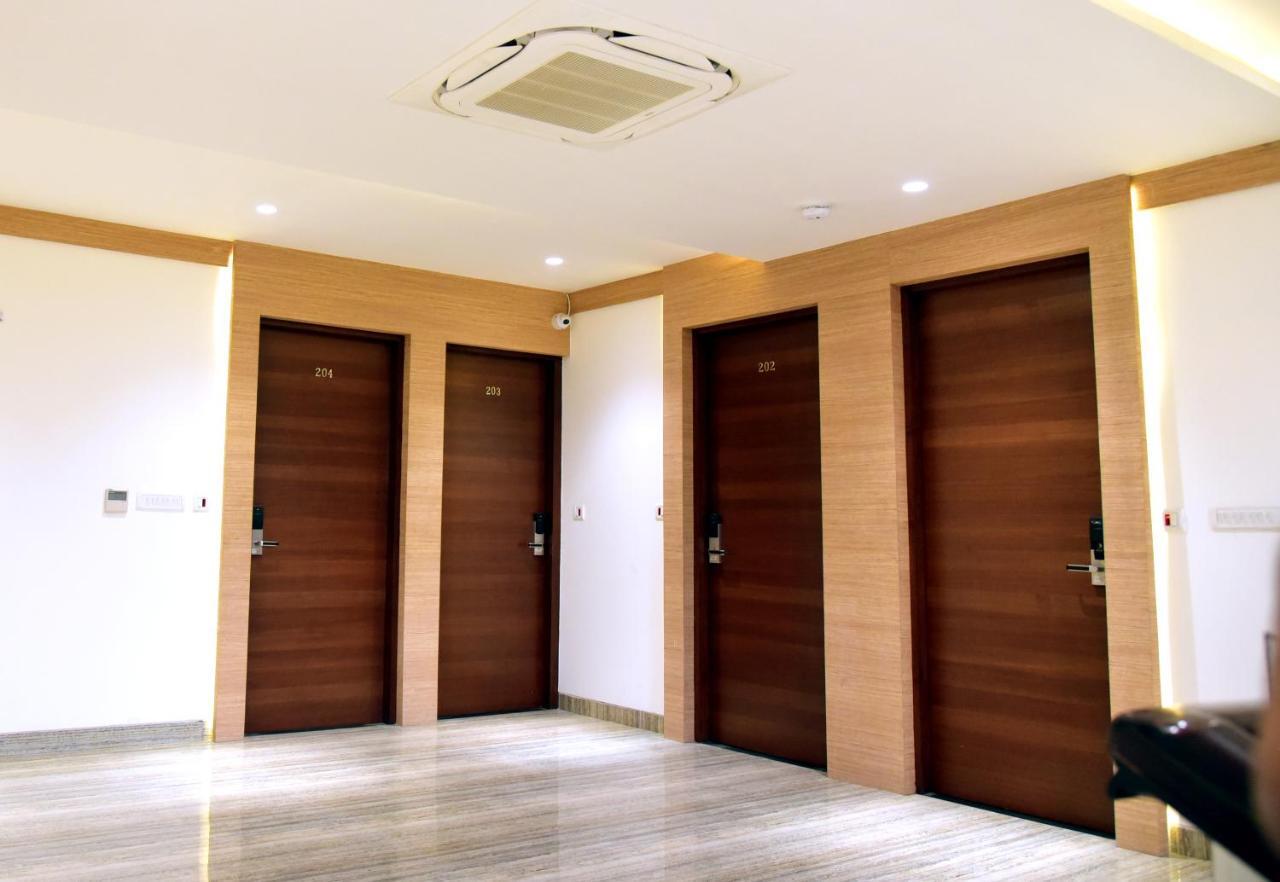 Haldwāni Hotel Crystal Grand מראה חיצוני תמונה